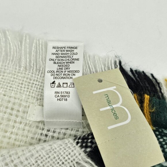Maurices Plaid Blanket Scarf Womens One Size Red Green White Christmas Throw - Picture 4 of 4